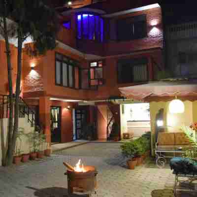 Hotel Siraaj Hotel Exterior