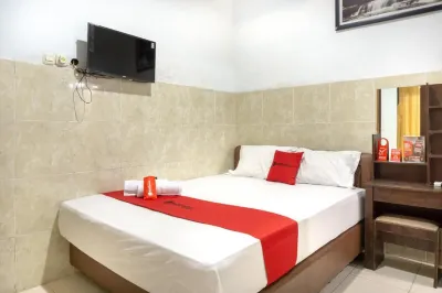 RedDoorz @ Hotel Surabaya Sumenep Hotels in Sumenep