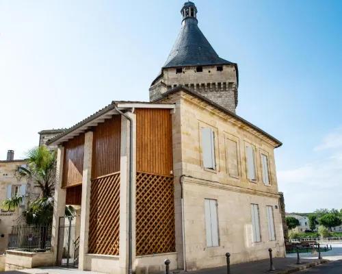 Logis Hôtel de la Tour Hotels in Libourne