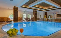 Club Paradiso Hotel & Resort Hôtels à : Mahmutlar