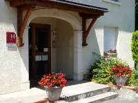Hotel Restaurant le Bourgneuf Hotels in Morlaas