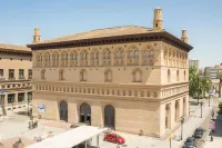 فندق تيبور Hotels near البلدة القديمةذ