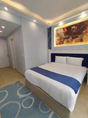 La Boutique Residence Hotels near Caves Shopping Center