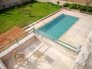 Wink House: Charm and Serenity