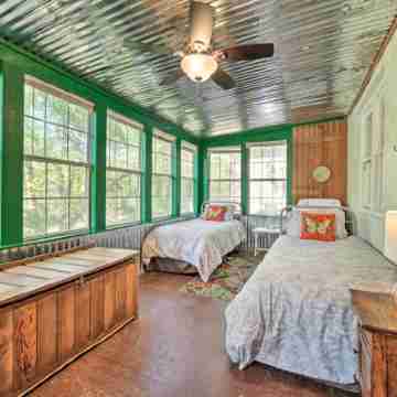 Wimberley Home on Creek and Close to Downtown! Rooms
