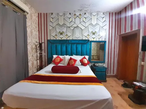 Hotel Super Seven Hotels in Lahore District