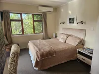 Waitomo Caves Guest Lodge فنادق في 