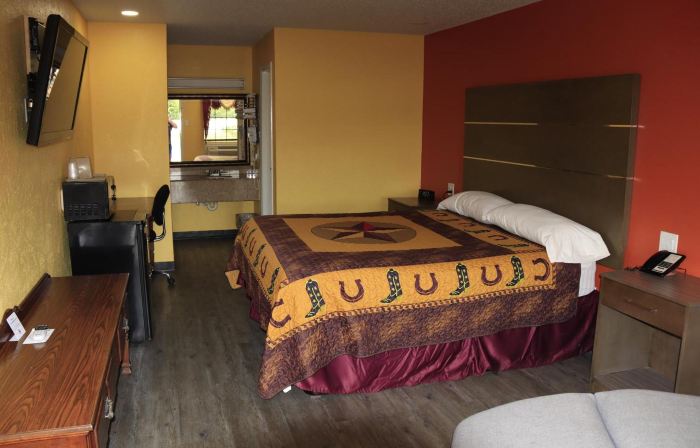 Chaparral Motel Hallettsville