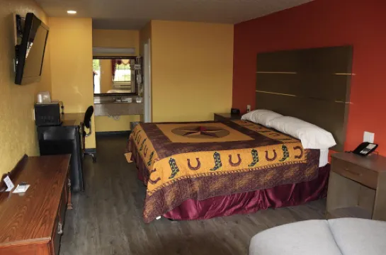 Chaparral Motel Hallettsville