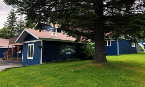 Sea Treasures Inn
