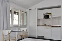 Temporesidence Chateauneuf Hotels in Bayonne