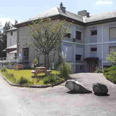 Les Remparts Hotel Exterior
