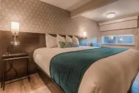 The Hotel Y
