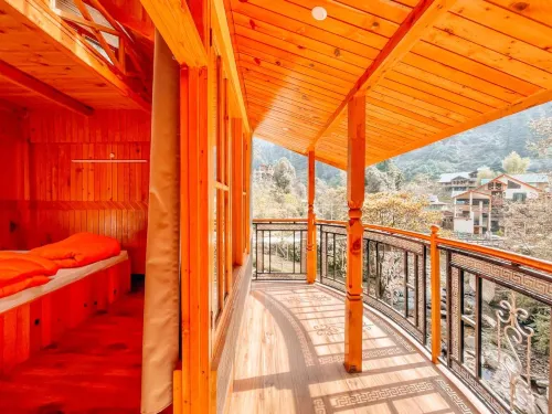 Madpackers Jibhi - of Streamsides & Waterfalls Hotels in Rashala