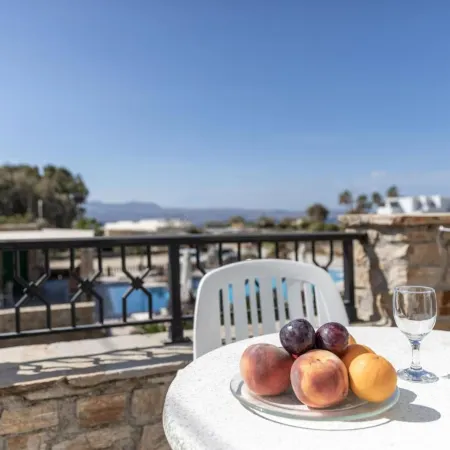 Villa Harmony Отели рядом с достопримечательностью «Кемпинг Plaka»