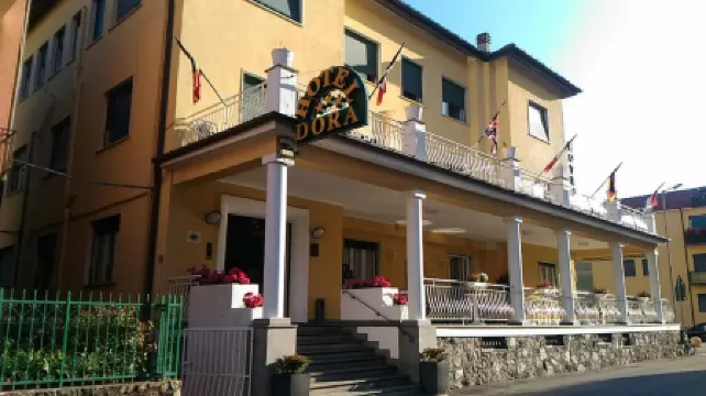 Hotel Dora