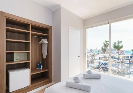 Bypillow Mumm Отели в г. Вильянуэва и Ла Гелтру