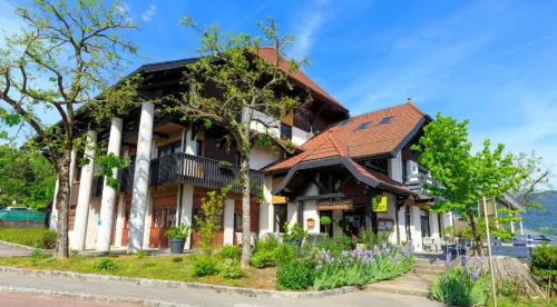 Logis hôtel Annecy Nord / Argonay Hotels in Metz-Tessy