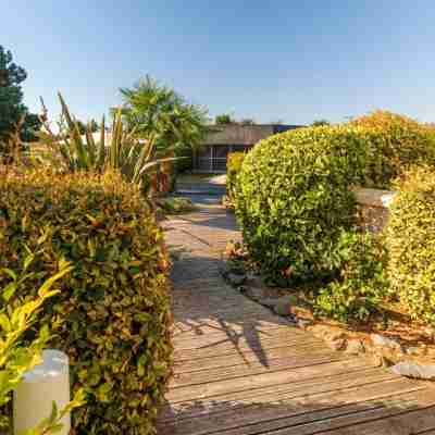 La Jalousie Hotel Exterior