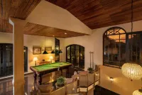 Clove Villa