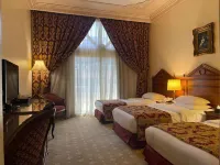 Serenada Golden Palace Hotel - Hot Tub