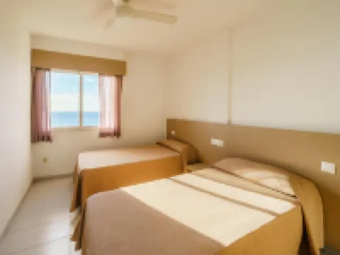 Apartamentos El Faro by MC Hoteles en Benidorm