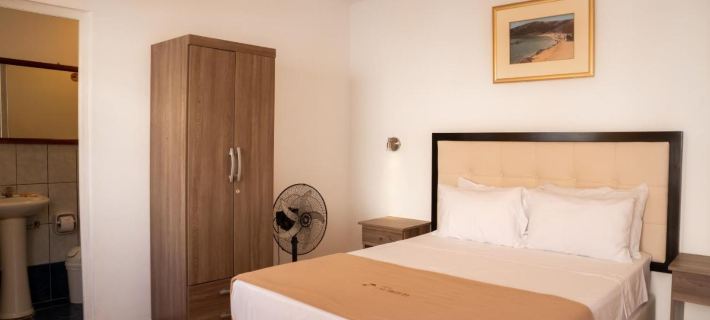 Hostal Los Frayles Hotels in Paracas