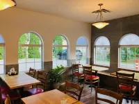 Chase Country Inn Hotels in Sun Peaks