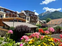 Logis Hôtel & Spa Les Autanes Hôtels à : Ancelle