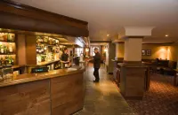 The Angus Hotel & Spa - bar