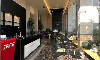 Xpress by Smallville - Housity