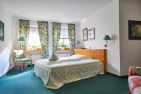 Landhotel Und Gasthaus Polster Hotels in Großenseebach
