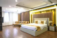 Queen Hotel Hoàng Gia Hotel di Thinh Dan