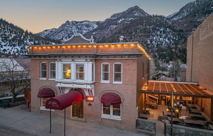 St. Elmo Hotel