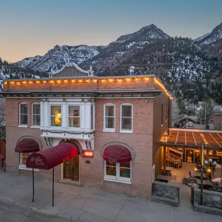 St. Elmo Hotel