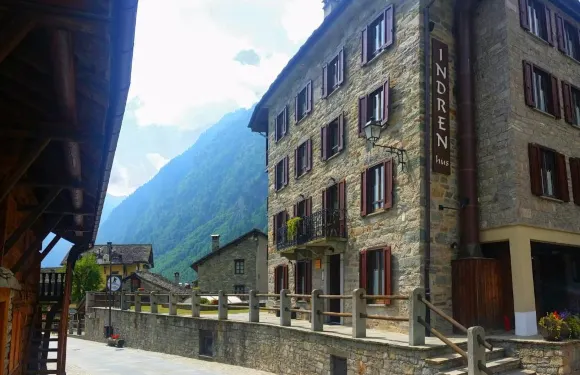 尹德倫胡斯酒店