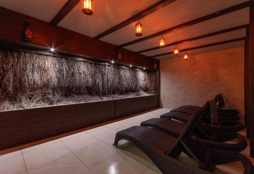 Hotel Jen Manila Over view