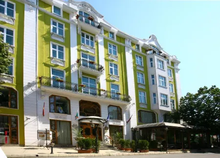 Grand Hotel London Отели в г. Одесос