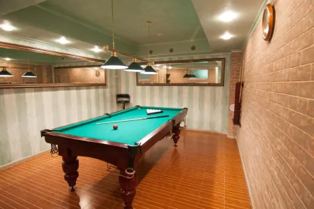 Komilfo Hotel Отели в г. Кишинев