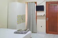 Pakansari Guest Inn Mitra RedDoorz Hotell i Pondok Rajeg