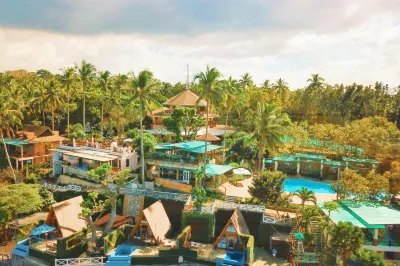 Noni's Resort Hotels near Tingga Falls