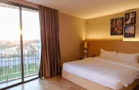 The  28th  Hotel