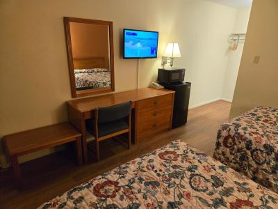 Travelers Lodge Marshall