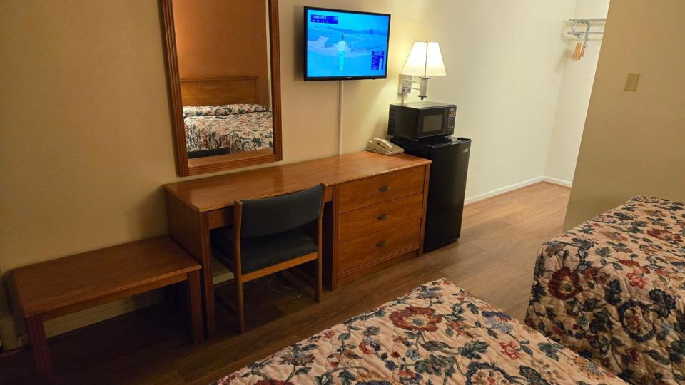 Travelers Lodge Marshall