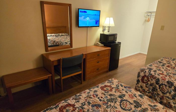 Travelers Lodge Marshall
