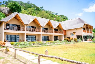 喬瑪探險小屋 酒店