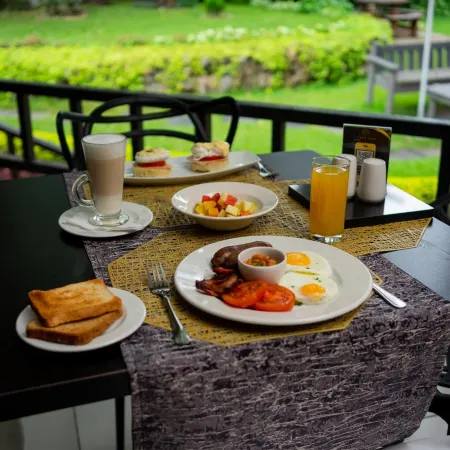 Casa Mia Lodge & Restaurant