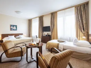 Hotel Devin