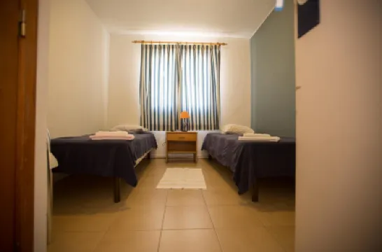 HI Oeiras – Pousada de Juventude Hotels near Praia de Santo Amaro