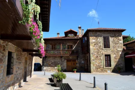 Hotel Termas de Liérganes Отели рядом с достопримечательностью «Royal Ordnance Factory Museum of La Cavada»